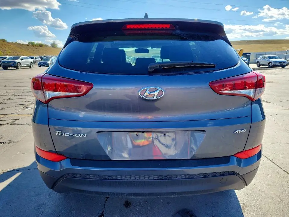2017 HYUNDAI TUCSON SE PLUS  