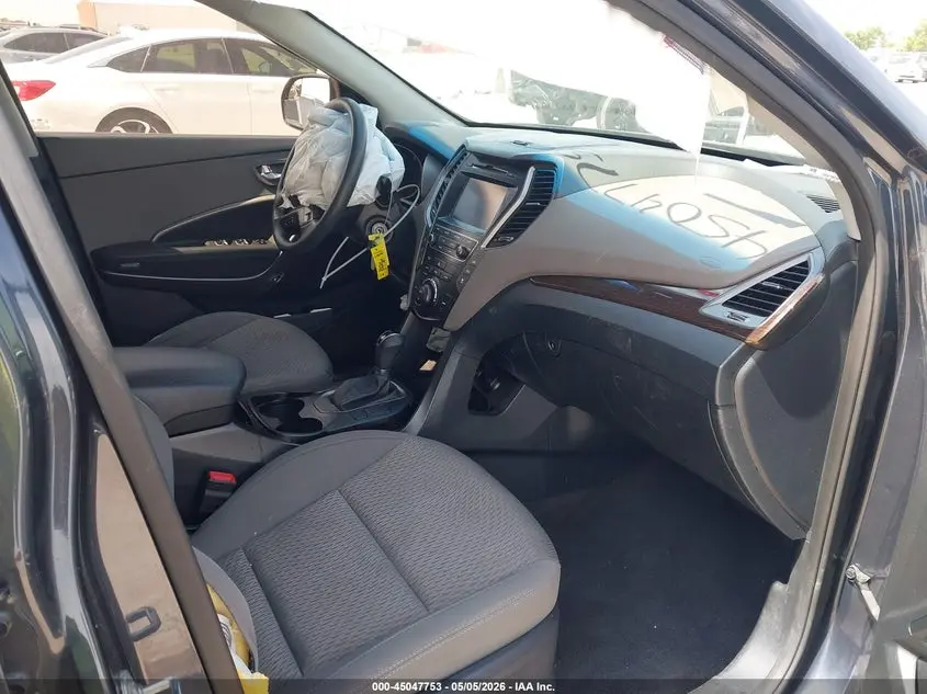 2018 HYUNDAI SANTA FE SE