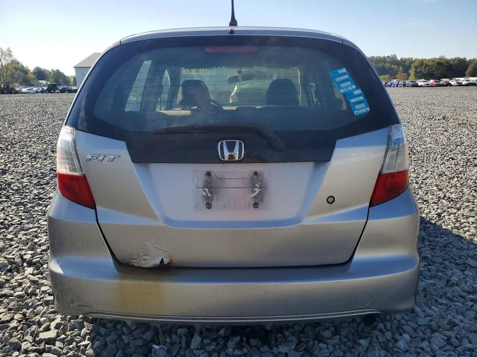 2010 HONDA FIT   