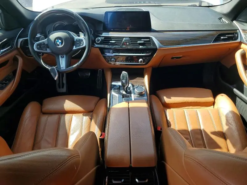 2019 BMW 530E   
