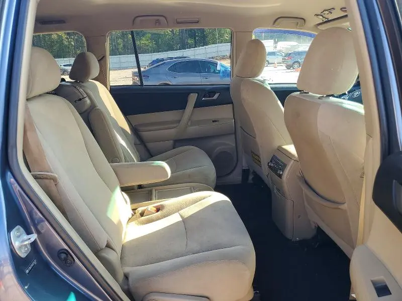 2013 TOYOTA HIGHLANDER PLUS  