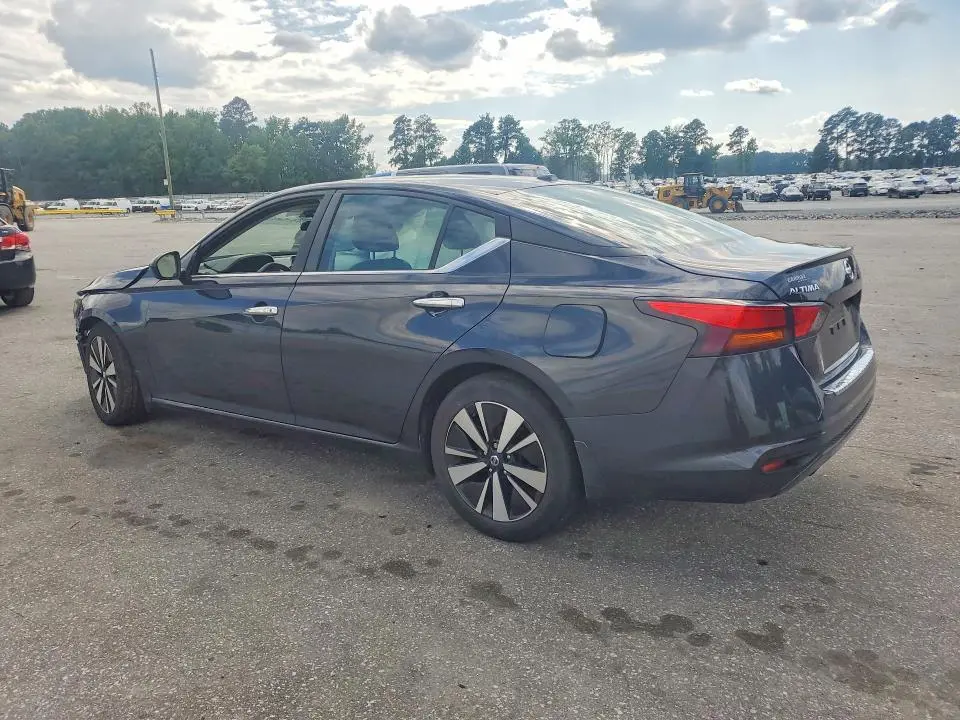 2022 NISSAN ALTIMA SV  