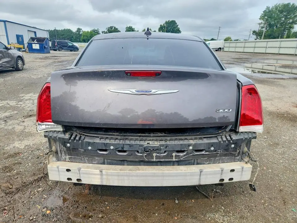 2019 CHRYSLER 300 LIMITED  