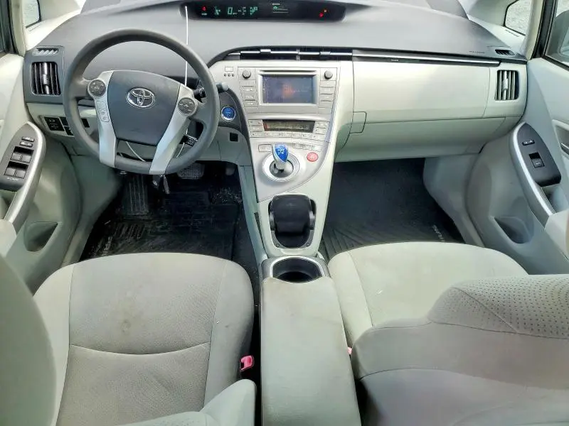 2013 TOYOTA PRIUS TWO  