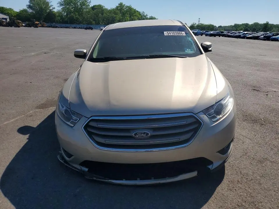 2018 FORD TAURUS SEL  