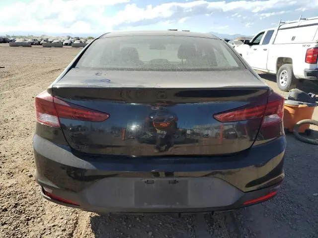 2019 HYUNDAI ELANTRA SE  