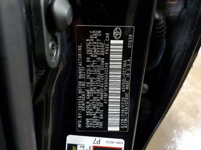 2017 TOYOTA CAMRY SE  