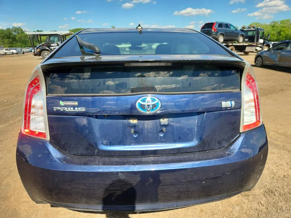 2014 TOYOTA PRIUS THREE  