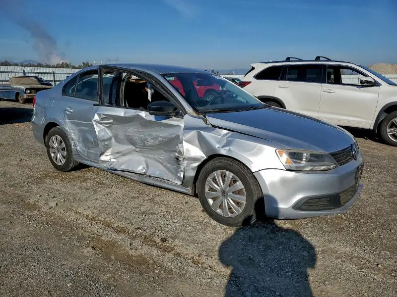 2012 VOLKSWAGEN JETTA BASE  
