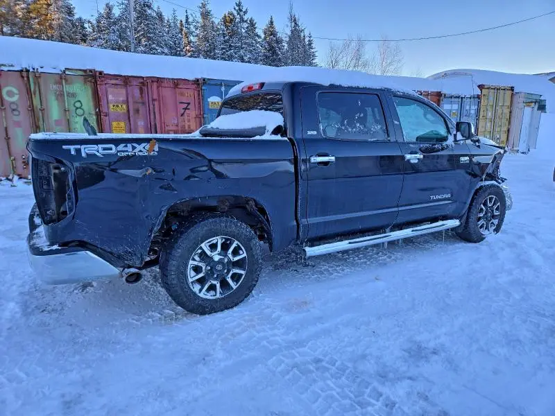 2015 TOYOTA TUNDRA CREWMAX SR5  