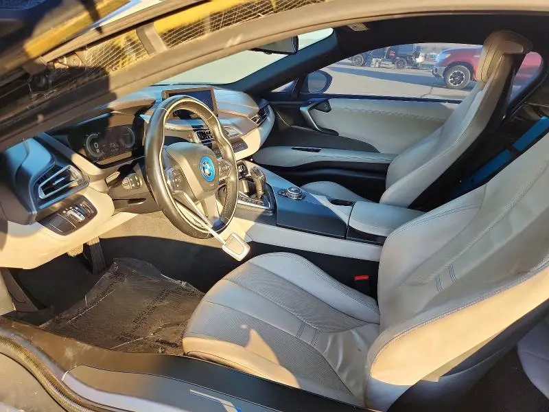 2015 BMW I8   
