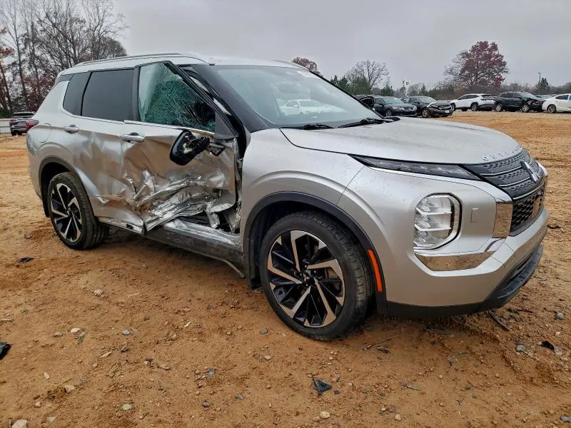 2022 MITSUBISHI OUTLANDER ES  