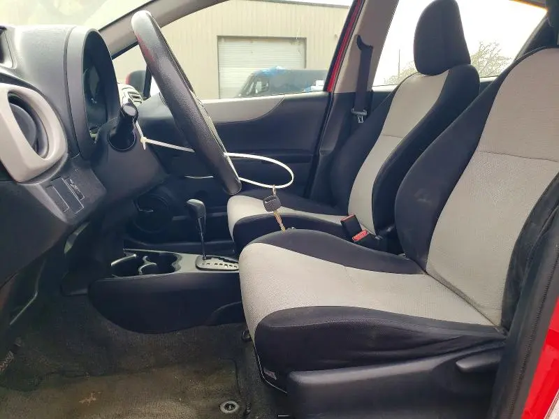 2012 TOYOTA YARIS 5-DOOR L  