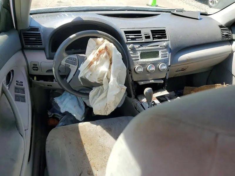 2010 TOYOTA CAMRY BASE  