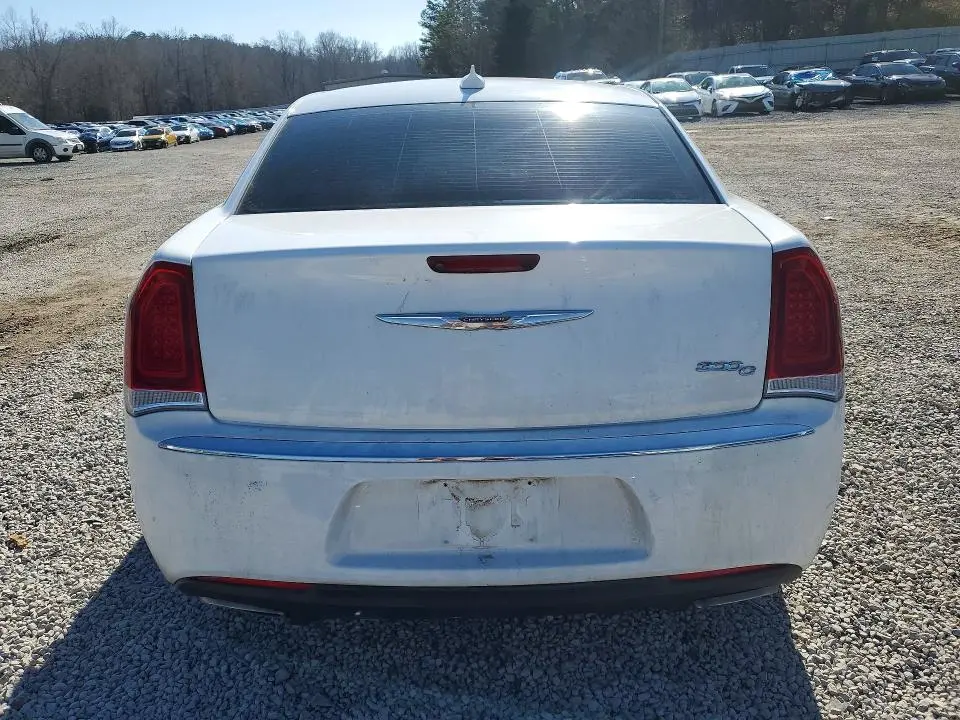 2016 CHRYSLER 300C   
