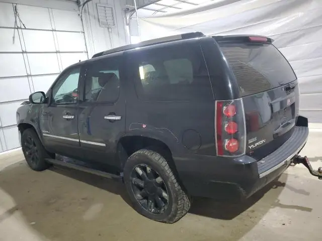 2011 GMC YUKON DENALI  