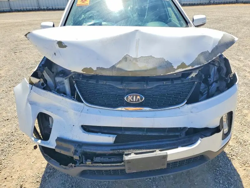 2015 KIA SORENTO LX  
