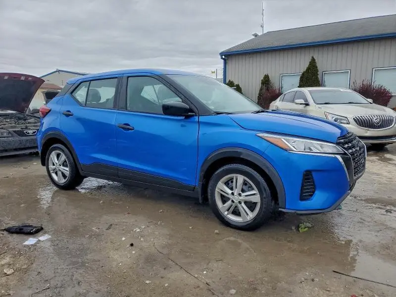 2024 NISSAN KICKS S  
