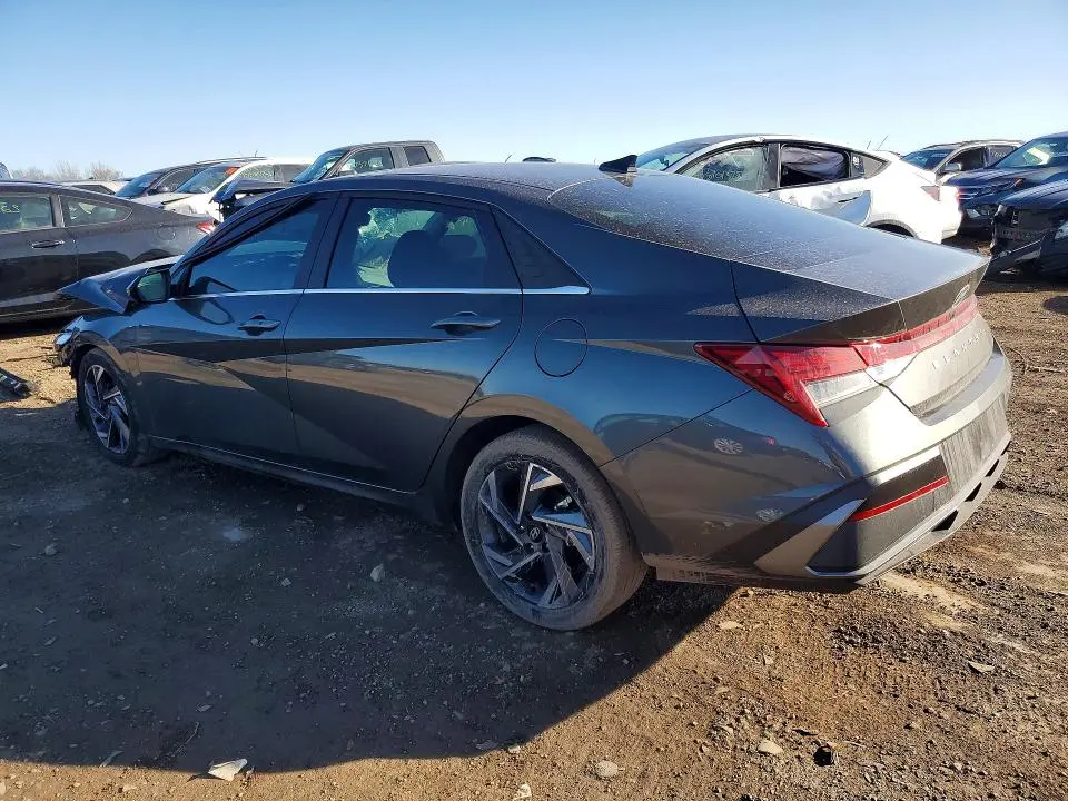 2024 HYUNDAI ELANTRA SEL  