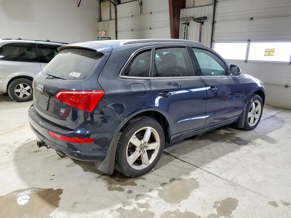 2010 AUDI Q5 PREMIUM PLUS  