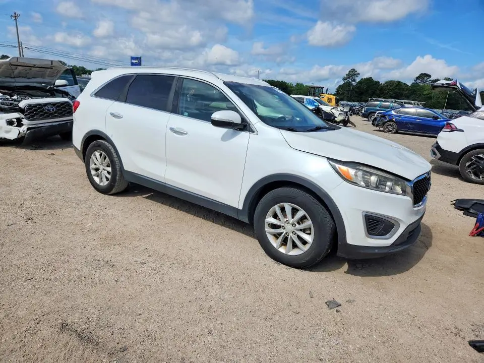 2016 KIA SORENTO LX  
