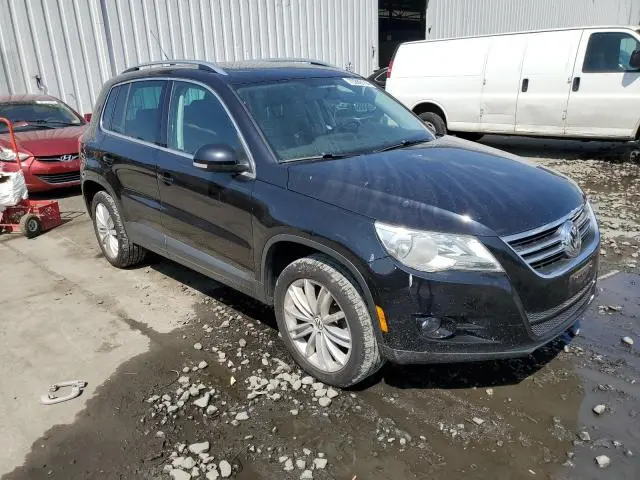 2011 VOLKSWAGEN TIGUAN S  