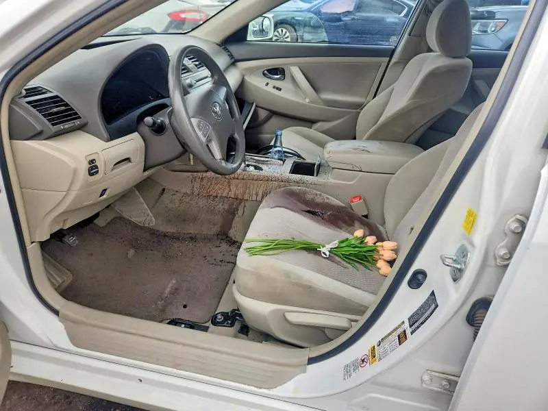 2011 TOYOTA CAMRY BASE  