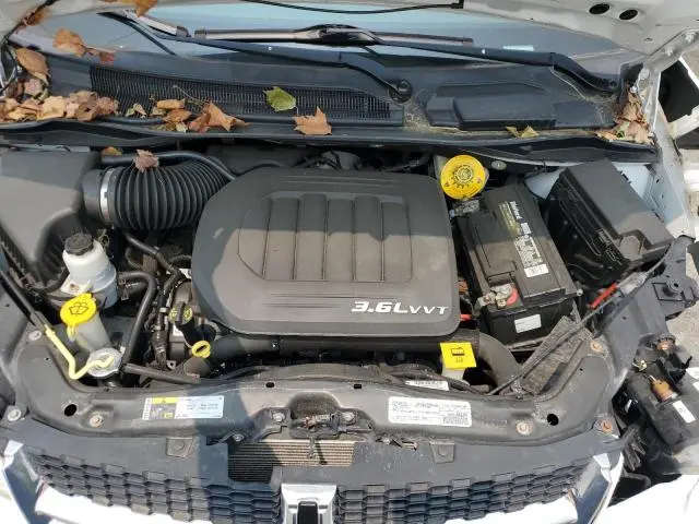 2017 DODGE GRAND CARAVAN SE  