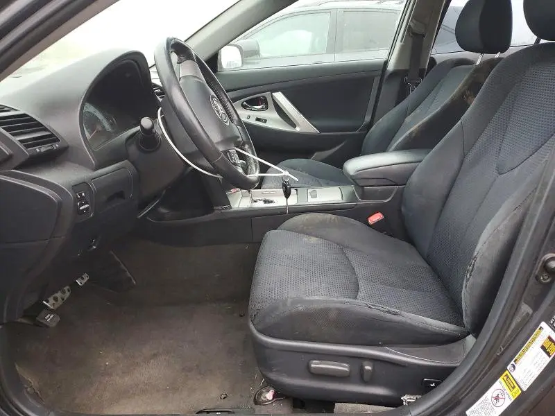 2010 TOYOTA CAMRY SE  