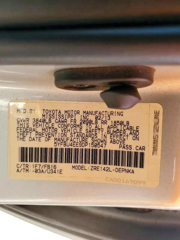 2013 TOYOTA COROLLA LE  
