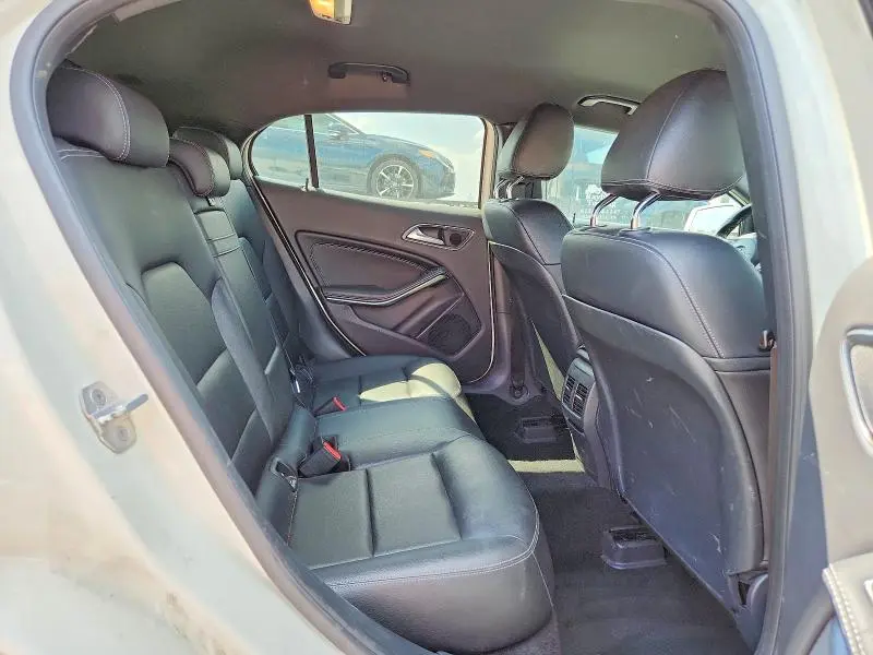 2017 MERCEDES-BENZ GLA 250  