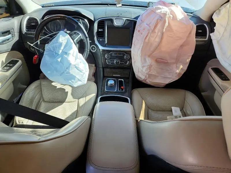 2016 CHRYSLER 300C   