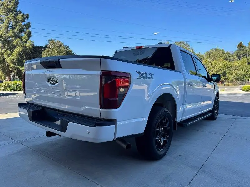 2024 FORD F150 XLT  