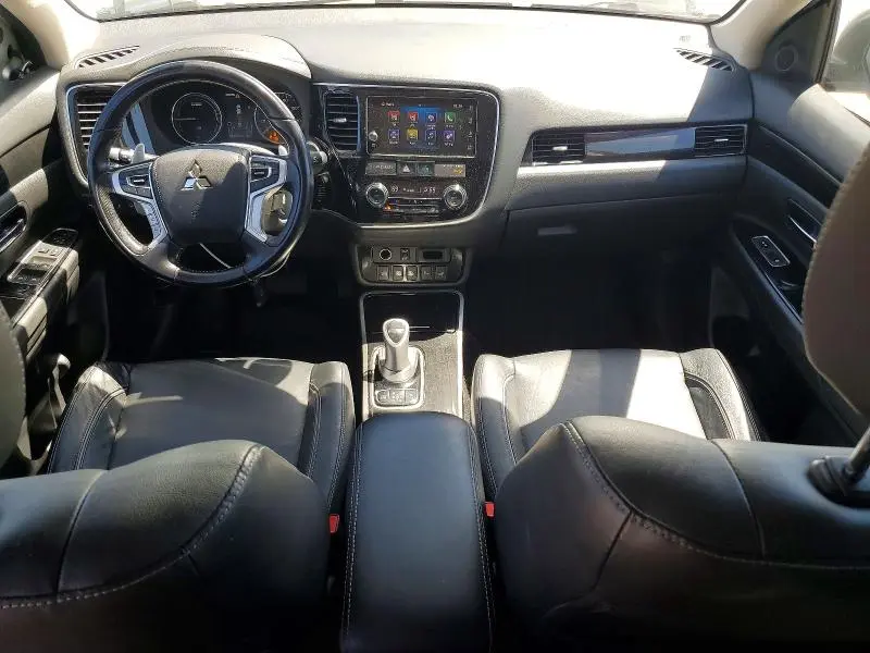 2018 MITSUBISHI OUTLANDER SE  