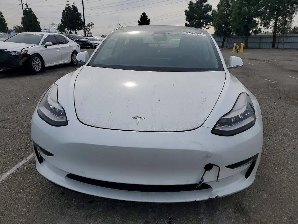 2018 TESLA MODEL 3   