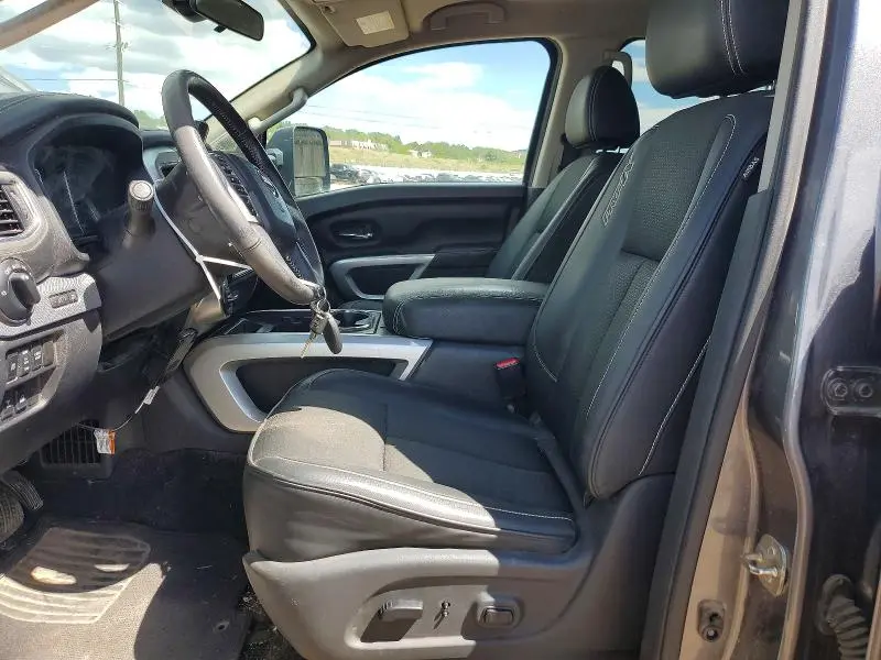2019 NISSAN TITAN PRO-4X  
