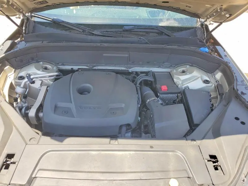 2018 VOLVO XC90 T5  