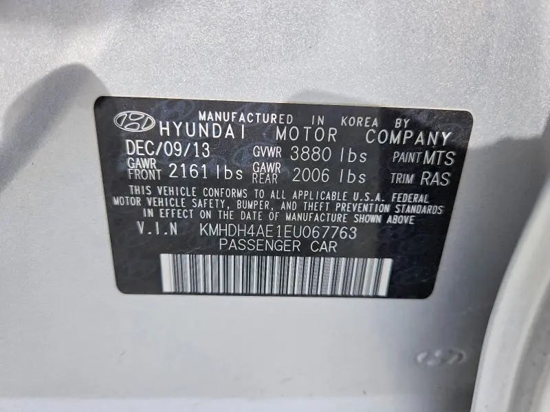 2014 HYUNDAI ELANTRA SE  
