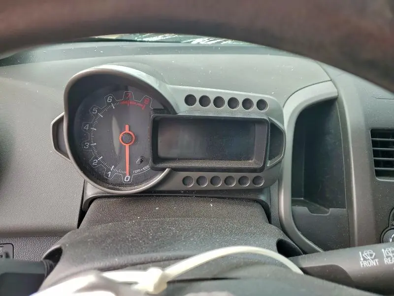 2015 CHEVROLET SONIC LT  