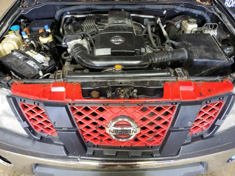 2010 NISSAN FRONTIER SE V6  