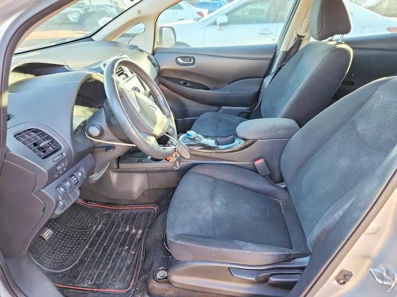 2017 NISSAN LEAF SV  