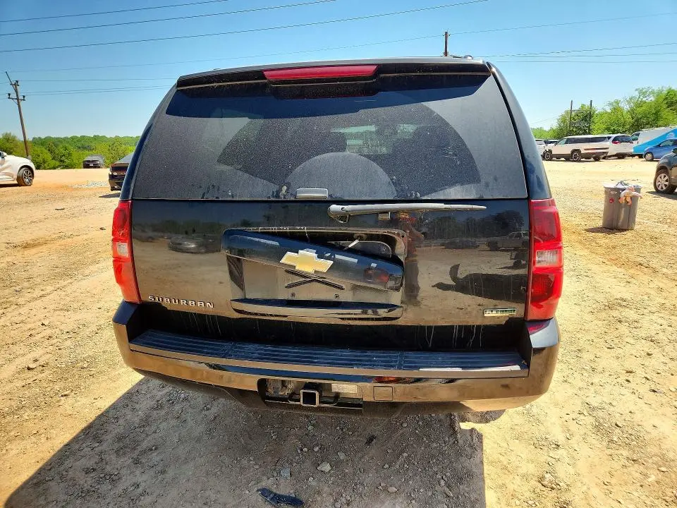2011 CHEVROLET SUBURBAN K1500 LS  