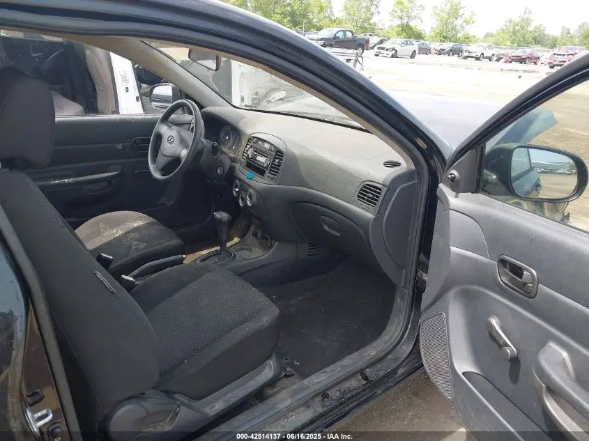 2010 HYUNDAI ACCENT GS