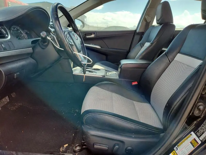 2012 TOYOTA CAMRY SE  
