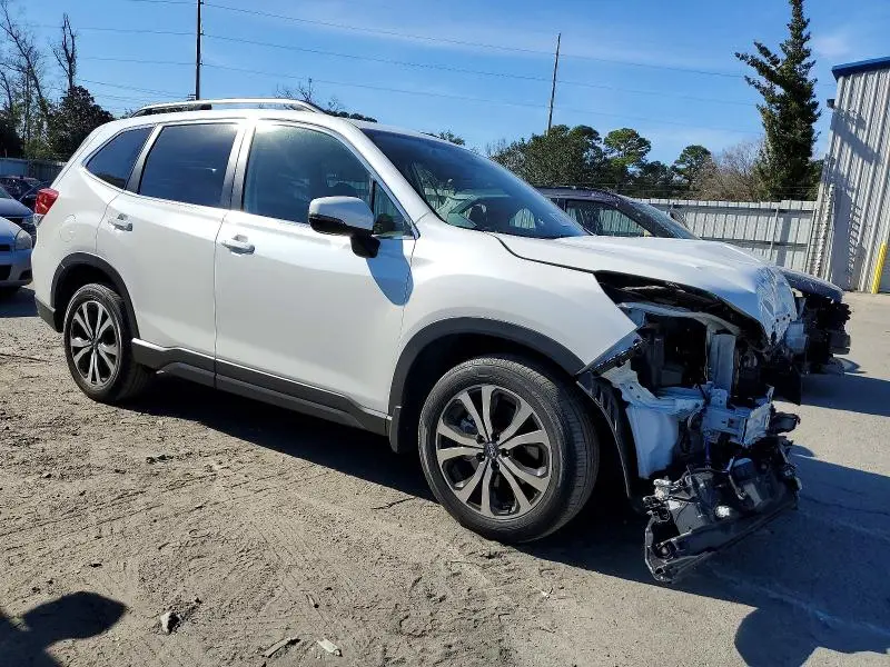 2021 SUBARU FORESTER LIMITED  