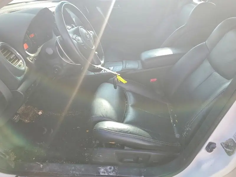 2011 NISSAN MAXIMA S  