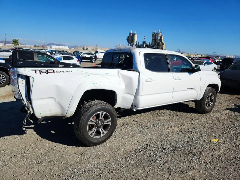 2017 TOYOTA TACOMA TRD SPORT  