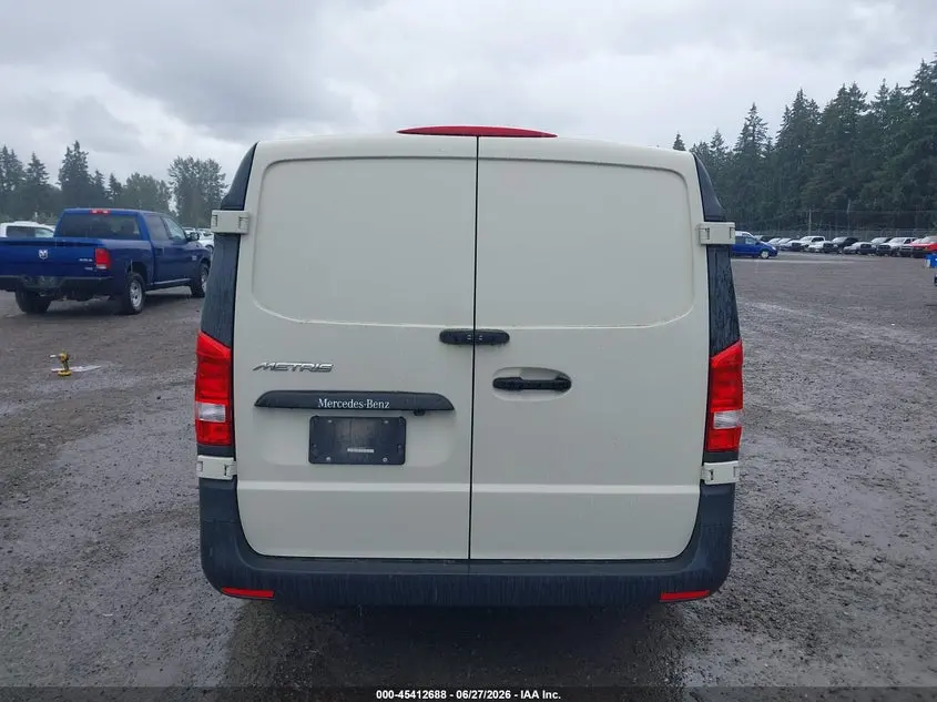 2019 MERCEDES-BENZ METRIS  