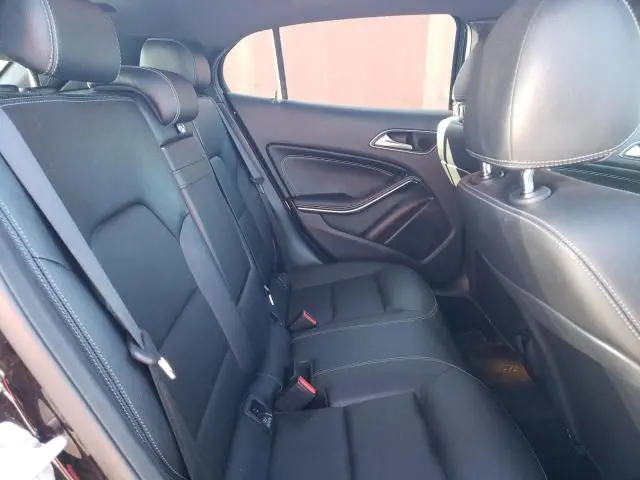 2017 MERCEDES-BENZ GLA 250  