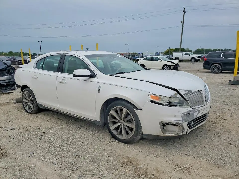 2010 LINCOLN MKS   
